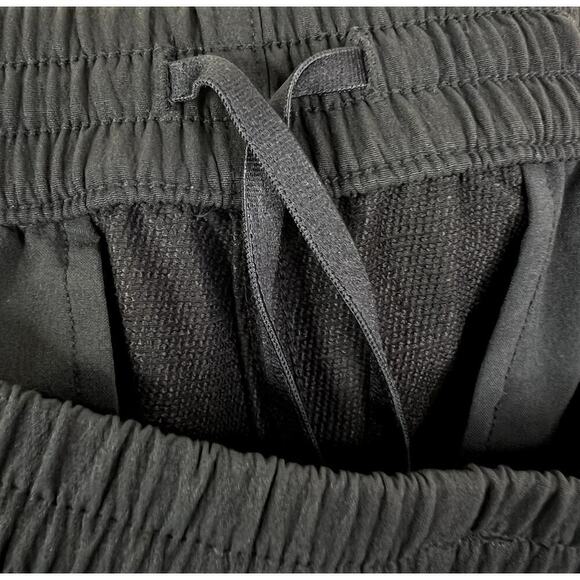 Outdoor Voices RecTrek 4 Inch Short Outdoor Ripstop Pockets Drawstring Waistband - Picture 7 of 10